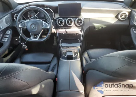 2015 Mercedes-Benz C 300 4Matic из США, поврежденный, VIN 55SWF4KB0FU087406